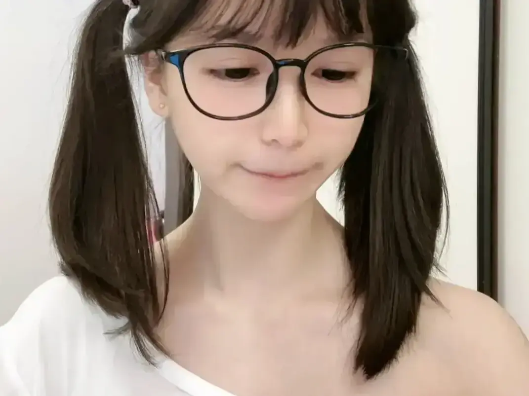 《萌小栖》天才交易员咯咯哒vlog原视频无删减全集免费畅播-完整版极速获取-纯净观影沉浸感拉满-高清资源值得二刷细品