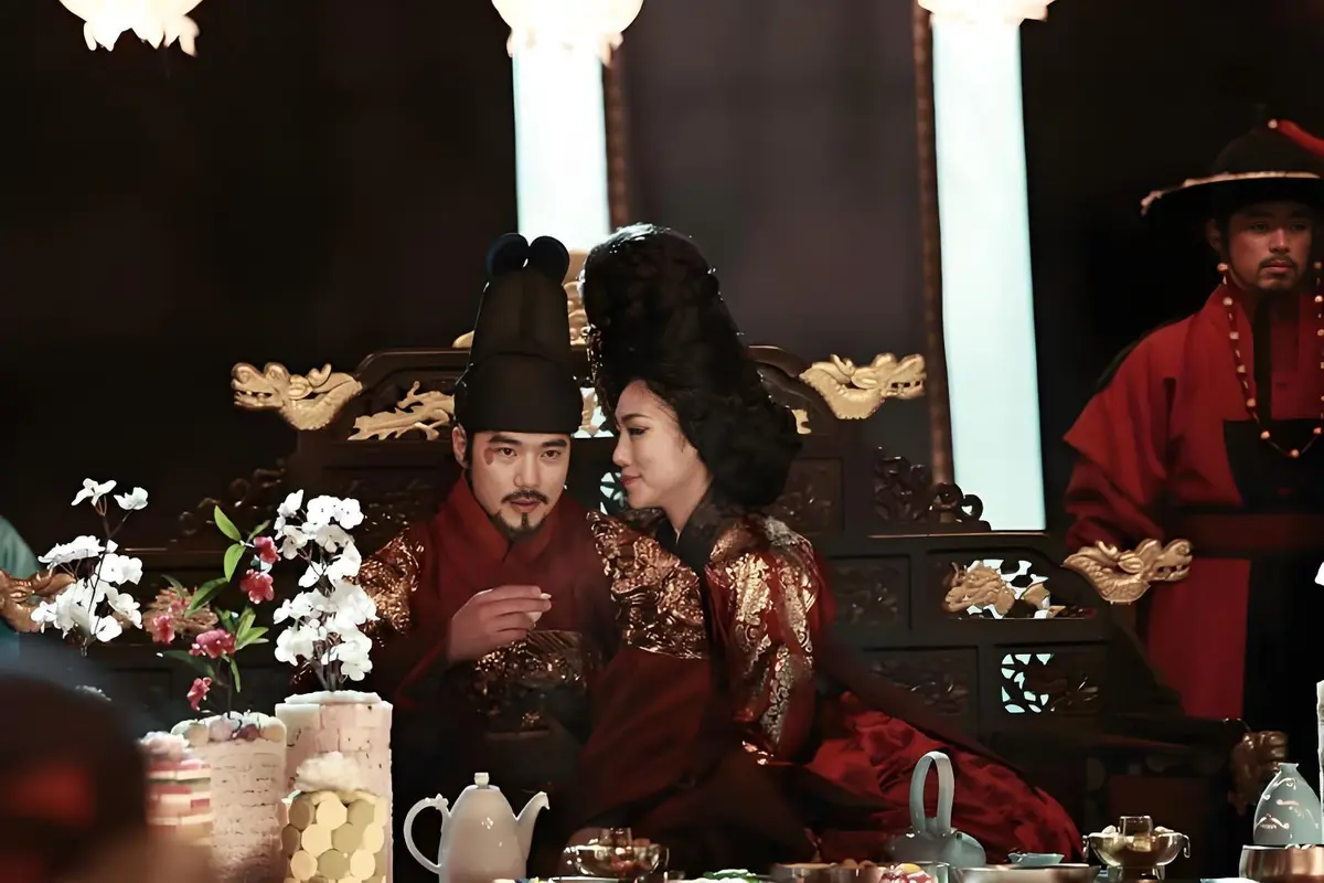 《奸臣》未删减版高清免费在线观看-韩国电影奸臣完整版无广告播放-高清爱情片在线观看