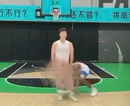 全网热播《牛教练的裤子》HD高清-看牛教练赛前狠话如何被打脸-《牛教练的裤子》免费在线观看完整版