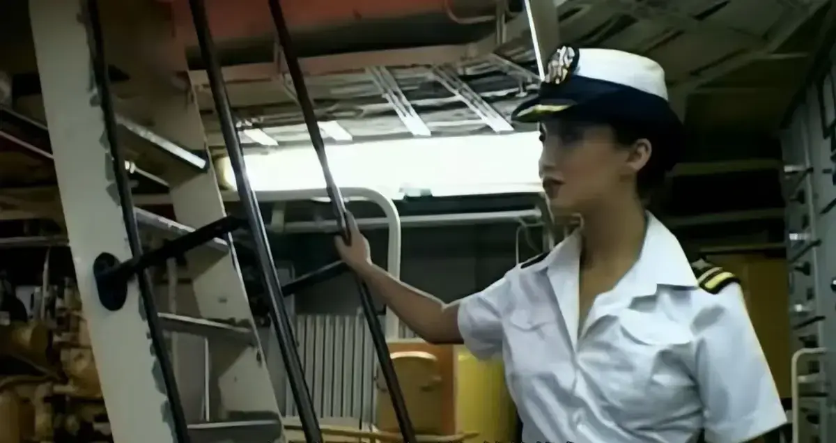 《军舰上的女兵》无删减版HD高清播放-军舰上的女兵中文版全集免费看-无广告在线观看流畅不卡顿