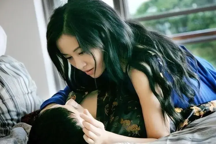 嫂嫂情事未删减版高清完整版免费观看-韩国电影《嫂嫂情事》HD1080P在线播放-全集资源无广告