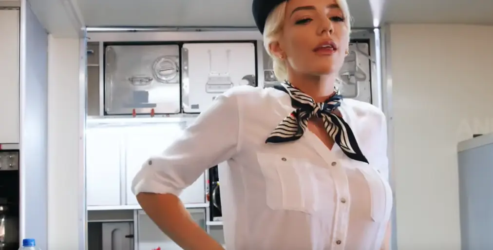 《Kenna James Jet》相关资源图片